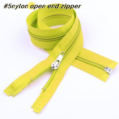 factory directly sells  open end no.5 nylon zipper  for garments 