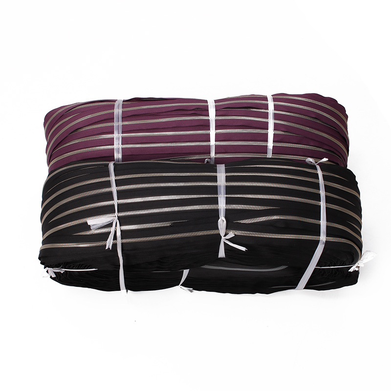 Garments  brand zipper manufacturer  fashional design special gold teeth  silver teeth long chain by yards rolls  plastic zipper