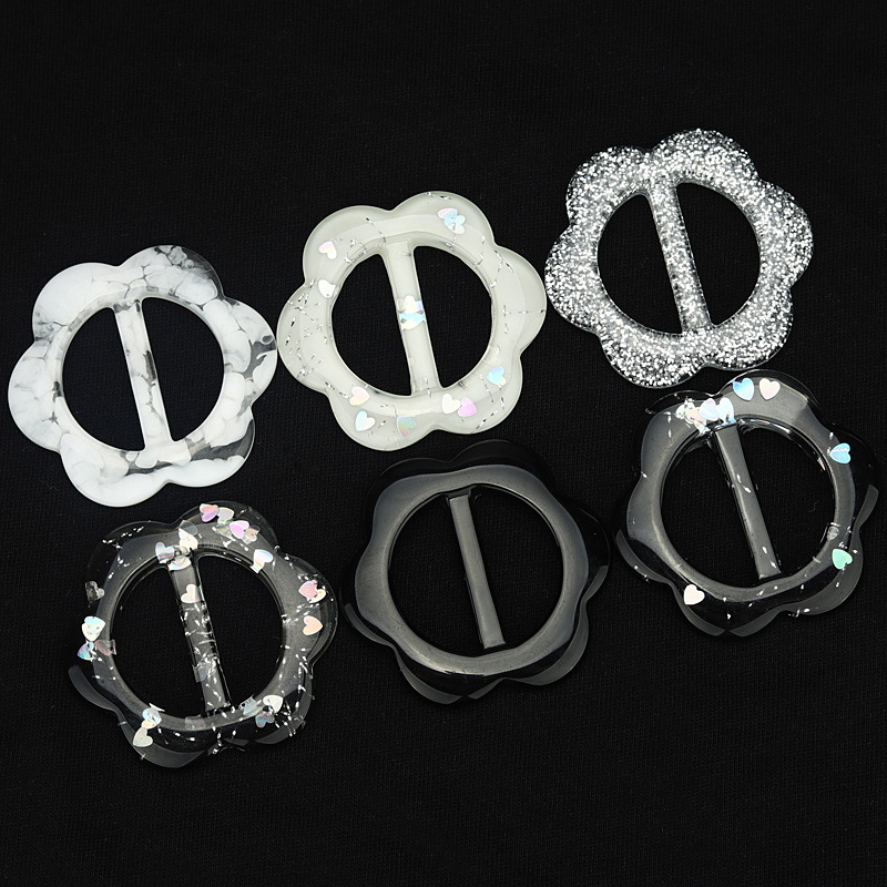 hot selling Wholesale Fashion Resin T Shirt Clips  Buckle shoes buckle Ladies Adjustable Buckle For Clothing T-shirt Decoration